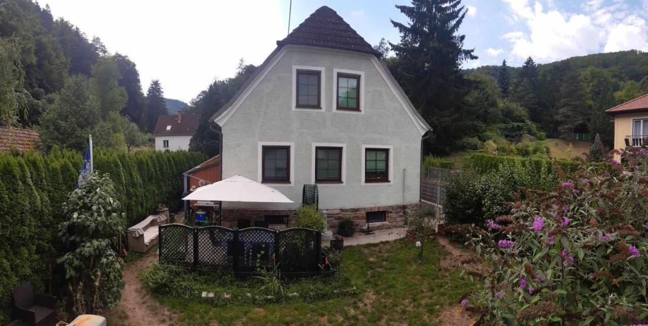 Zu Hause Am Bach Apartman Aggsbach Kültér fotó